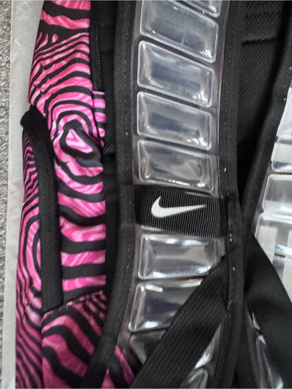 Nike Pink Elite backpack - Picture 7 of 8